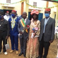 Remise des attributs aux conseillers et à l'exécutif communal de l'arrondissement de Ndikiniméki